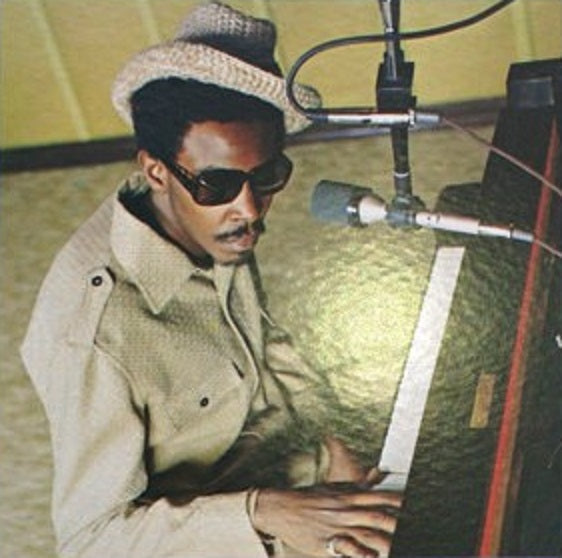 Larry Saunders